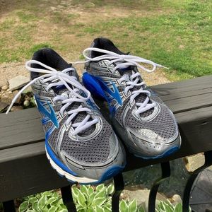 Brooks GTS Seventeen